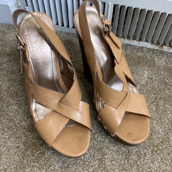 BCBG WEDGE - Picture 5 of 5